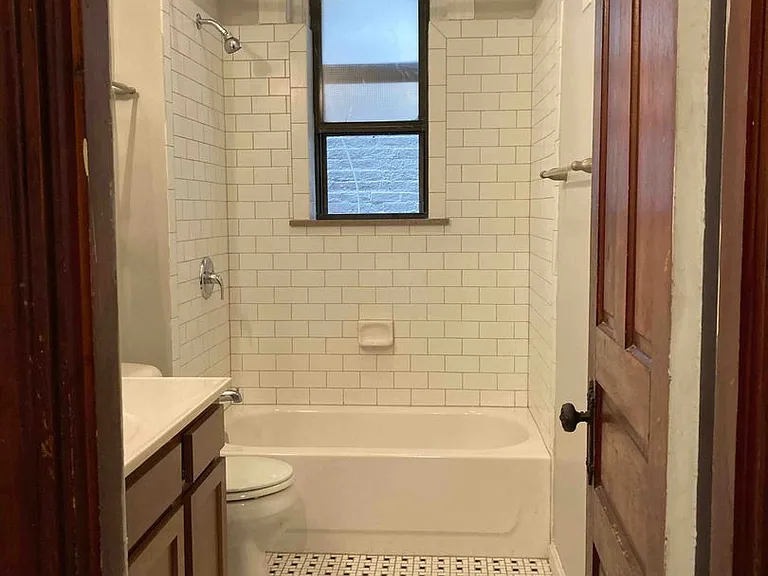 3241 Jefferson Ave — Photo 25