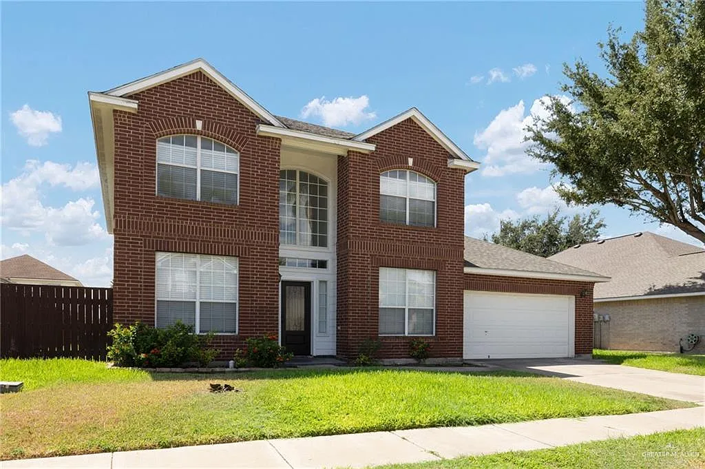 4 bed, 3.5 bath, 3212 sqft, $2,500 — Photo 1
