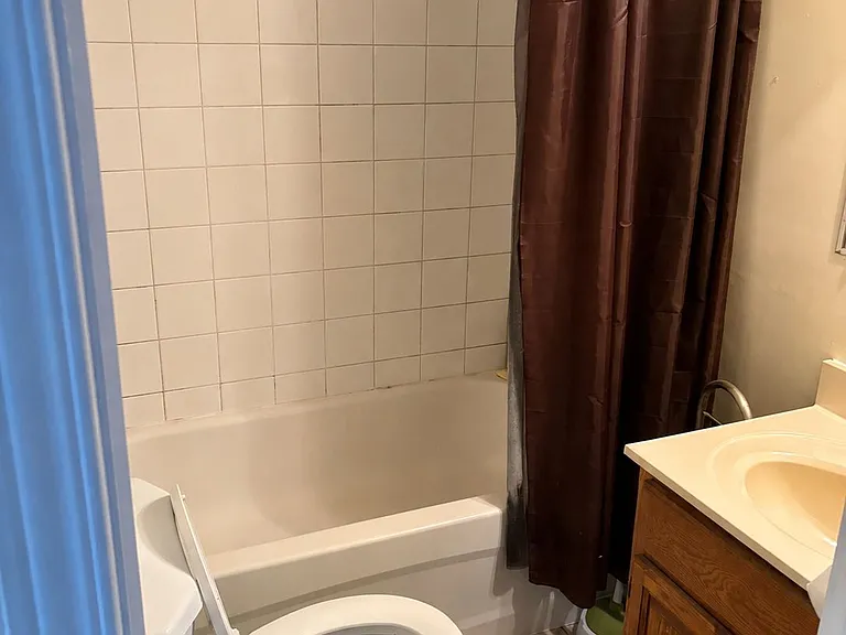 137 Madoc Dr — Photo 39