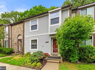 6073 Hollow Hill Ln, Springfield, VA 22152