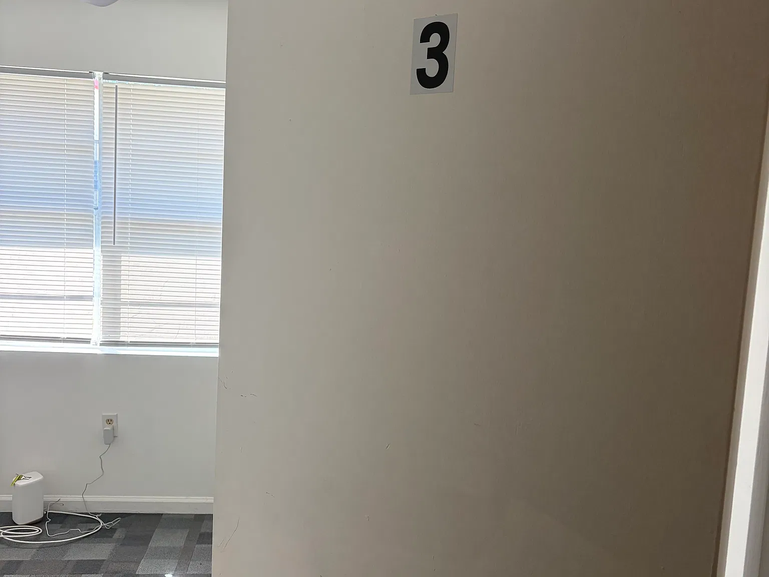 4 bed, 100 sqft, $650 — Photo 3