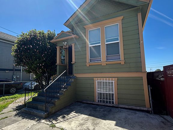3rd image of 2133 E 15th St