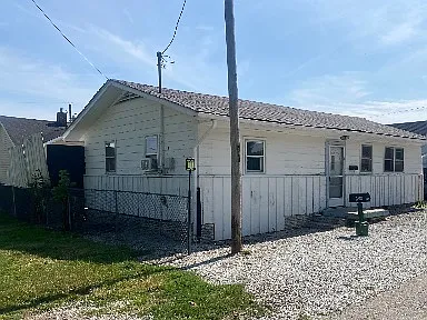 2 bed, 770 sqft, $799 — Photo 1