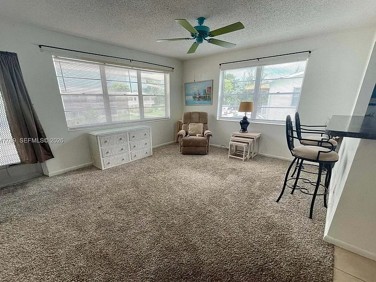 31 Windsor Dr #31-B — Photo 2