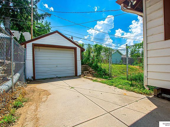 3rd image of 5623 Pierce St