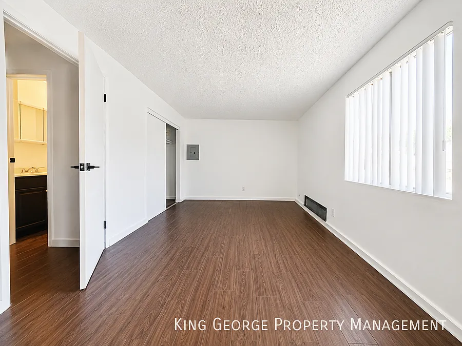 6448 Troost Ave #5