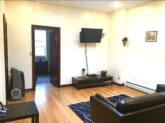 4th image of 582 Mac Donough St #6