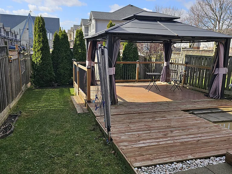69 Jonathon Ct — Photo 14