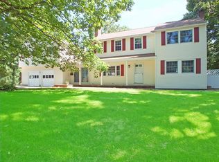 9 Clinton Ave, Chelmsford, MA 01824