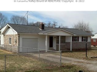 205 E Fir St, Eleanor, WV 25070