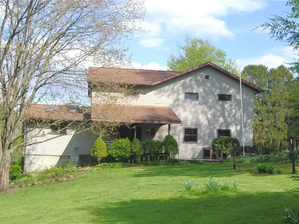 569 Main St, Corsica, PA 15829