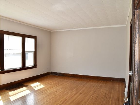5th image of 1306 Fairview Ave