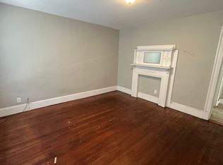 141 Plymouth St #B, New Haven, CT 06519