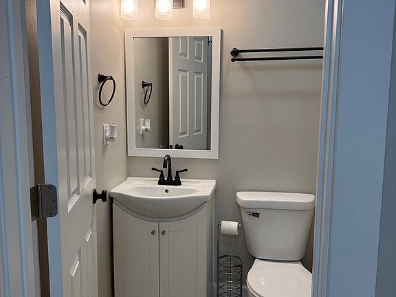 4th image of 312 E Staat St #312