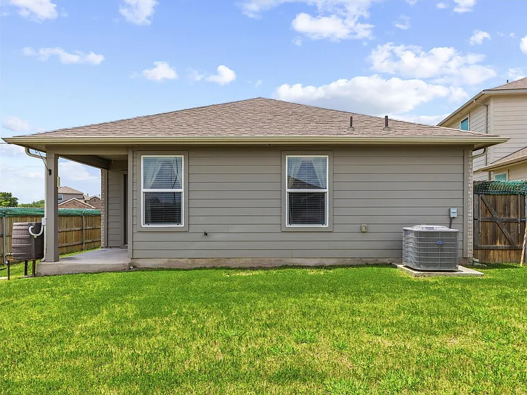 233 Baron Creek Trl — Photo 24
