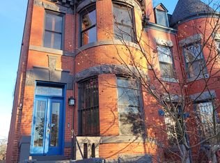 210 8th St SE APT B, Washington, DC 20003