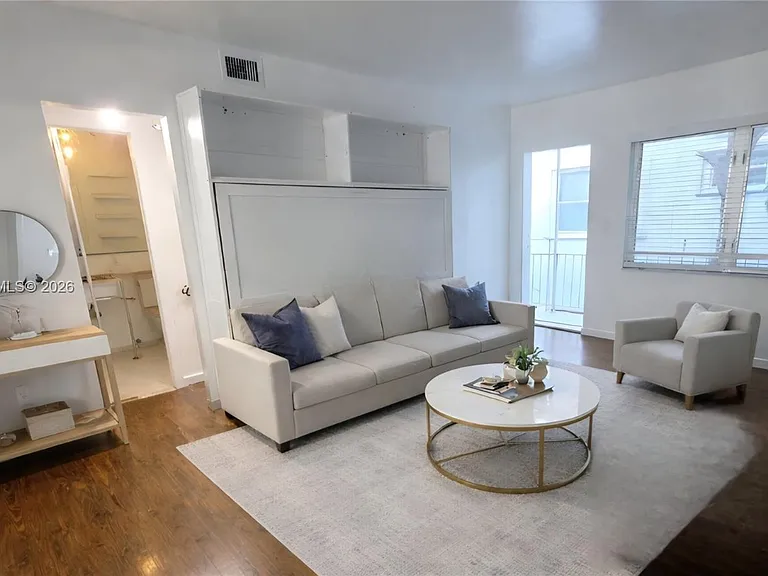1616 Euclid Ave #12 — Photo 8