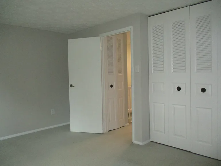 8601 Kenosha Ct — Photo 35