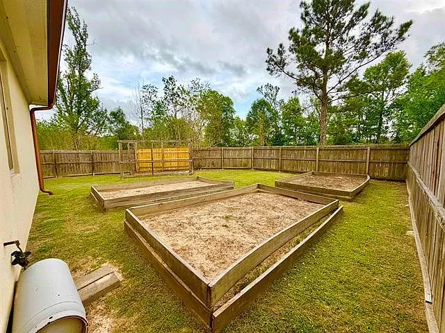 12410 Keith Rd — Photo 45