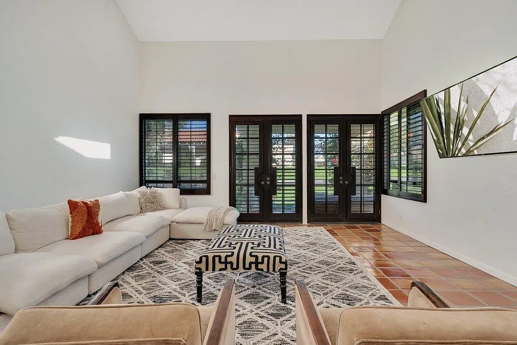 3 bed, 2286 sqft, $6,000 — Photo 3