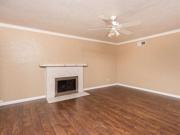4th image of 745 Coleman Ct