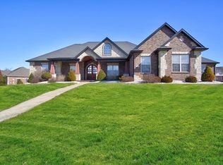 104 Hunters Landing Dr, Caseyville, IL 62232