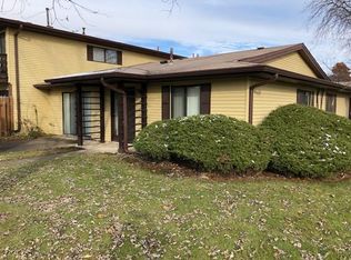 1555 Perry Ct APT C, Aurora, IL 60505