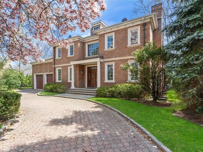 48 Wood Valley Lane, Pt Washington, NY, 11050