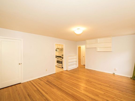 3rd image of 757 Colorado Ave