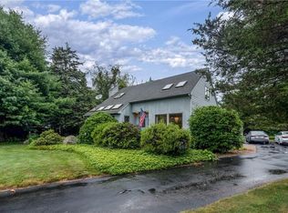 16 Setting Sun Dr, Westerly, RI 02891