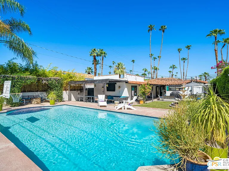 1861 S Palm Canyon Dr — Photo 29
