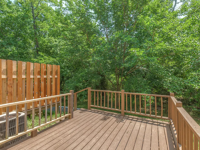 644B Earthside Dr — Photo 16