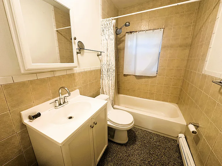 20 Shanley St #1R — Photo 11