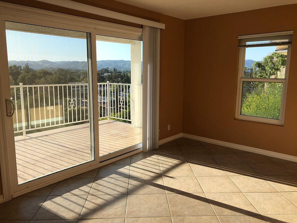 1st image of 5253 Calatrana Dr