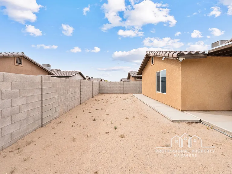 3649 S Benson Ave — Photo 17