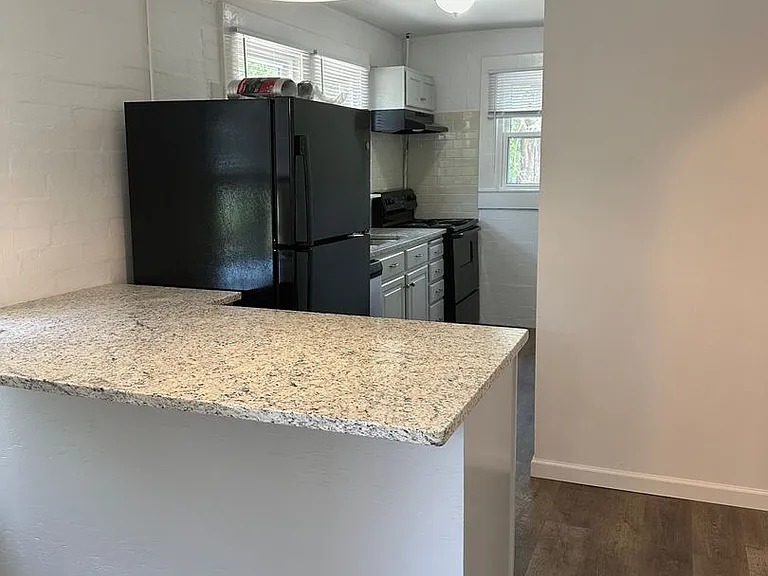 106 W Factory St — Photo 5