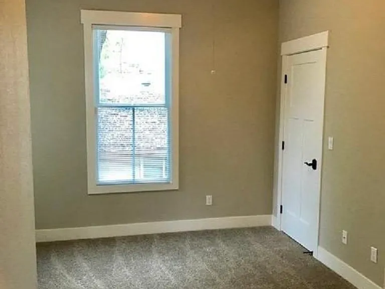 1713 G St #2 — Photo 4