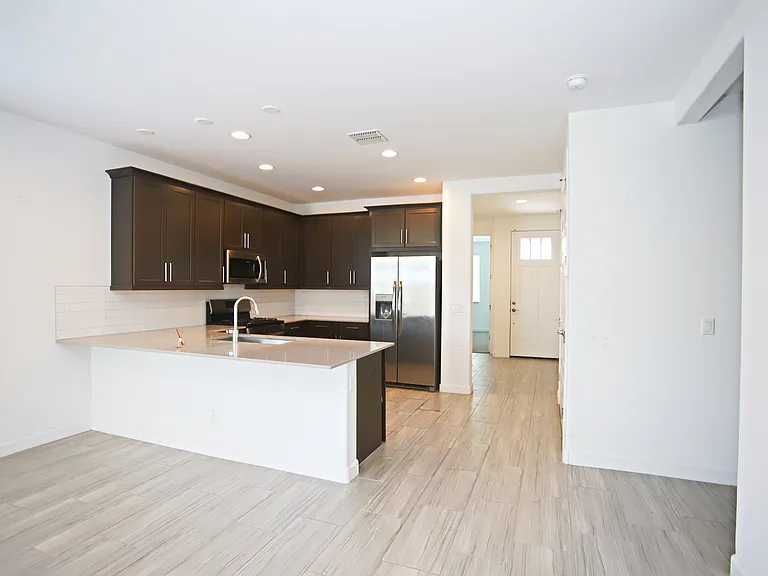 2250 E Kelly Dr — Photo 6