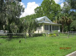 604 Edgewood Ave, Crescent City, FL 32112