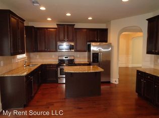 1 Ravine Dr, Newnan, GA 30265