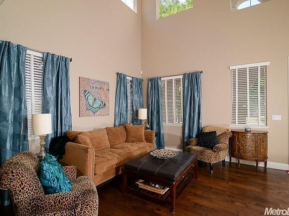 4th image of 461 Lyman Cir