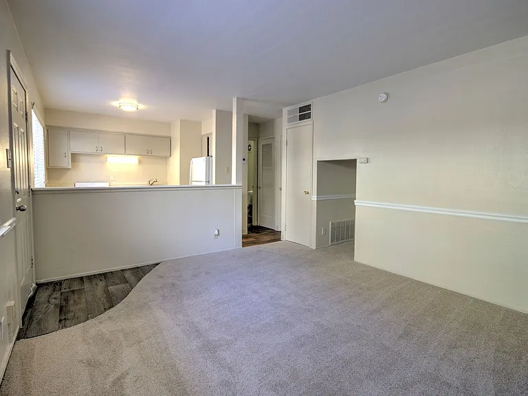 3742 4th Ave — Photo 4