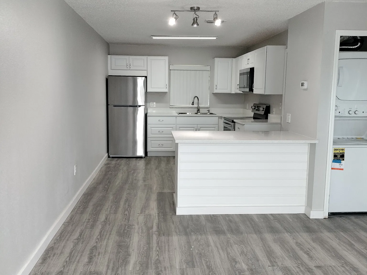 2 bed, 800 sqft, $1,575 — Photo 4
