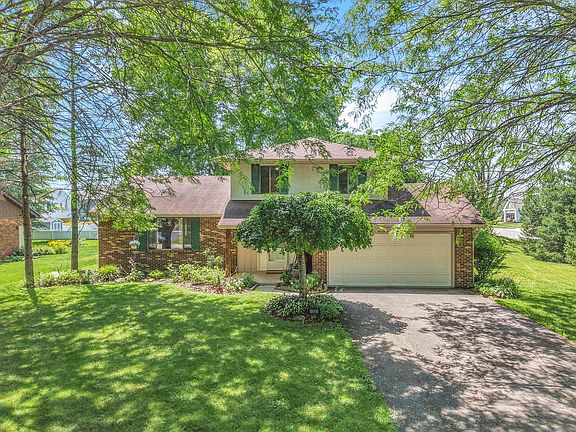 3rd image of 11 Roma Ct SW