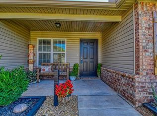 1200 Granite Ln, Noble, OK 73068