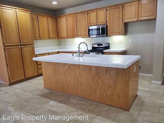 3rd image of 9582 Crisswell Dr