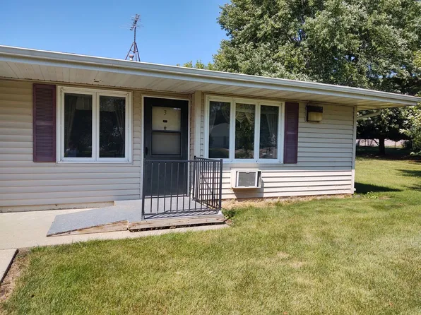 Perry Park Apartments, 2523 Perry Park Ave #3, Perry, IA 50220