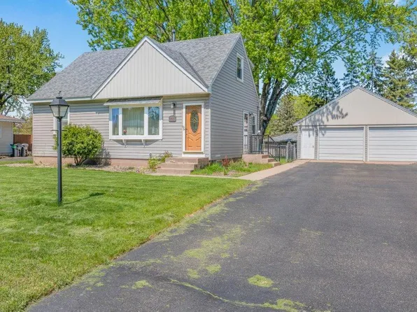 2105 Quartz Ln, Eagan, MN 55122