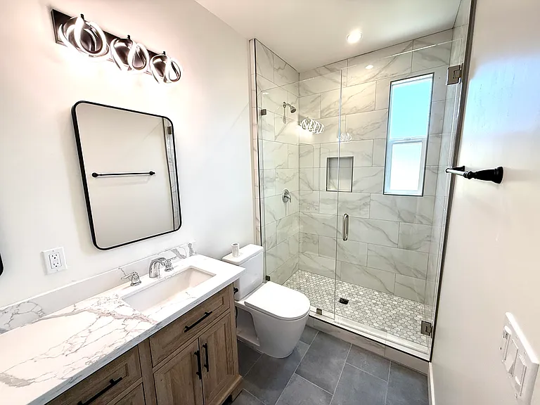1527 Frankfort St #1529 — Photo 1