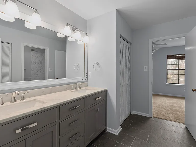 5702 Three Oaks Dr — Photo 19